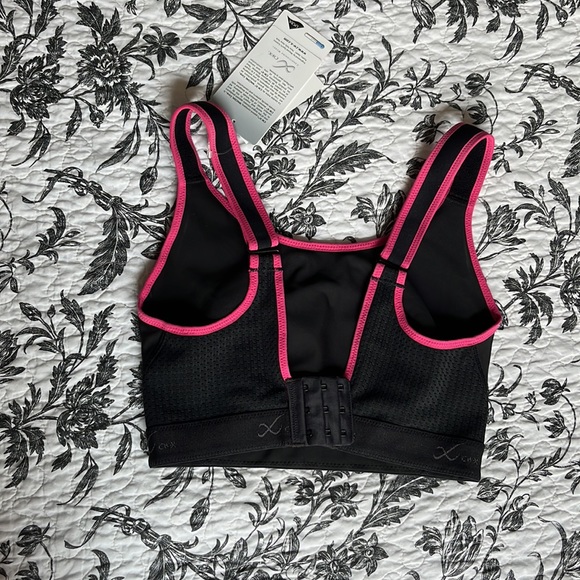 BNWT CW-X bra - Picture 2 of 3